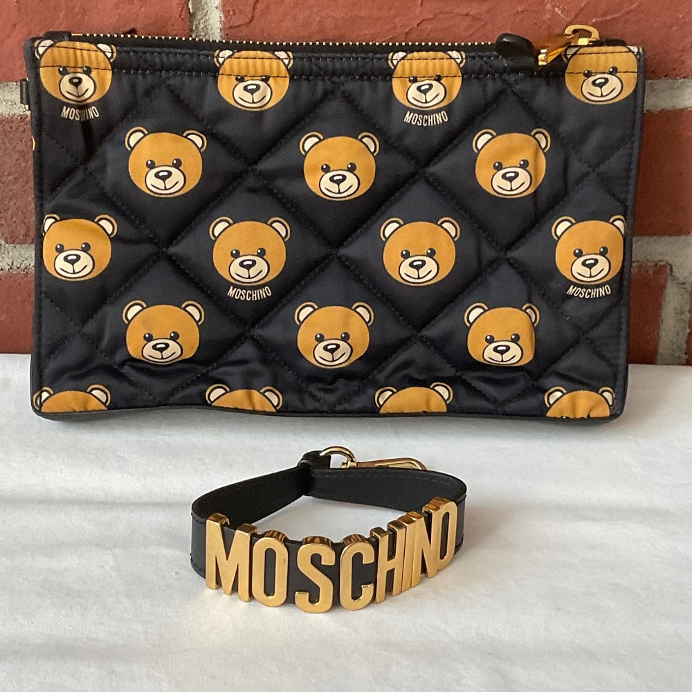 •Moschino “Ready 2 Bear”Teddy Bear Quilted Wristlet Clutch Cosmetic Bag